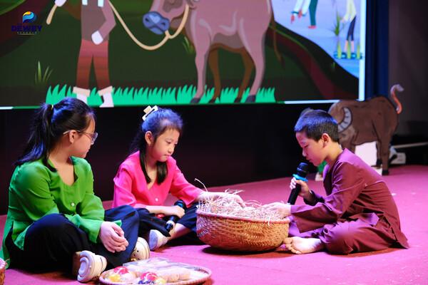 Học sinh tham gia hoạt động ngoại khóa