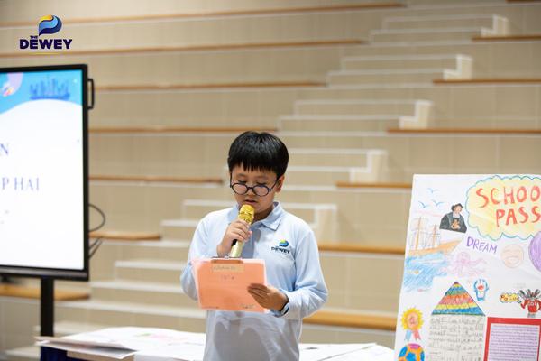 Học sinh The Dewey Schools thể hiện ý tưởng sáng tạo