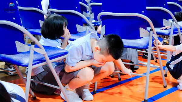 học sinh trong lớp học